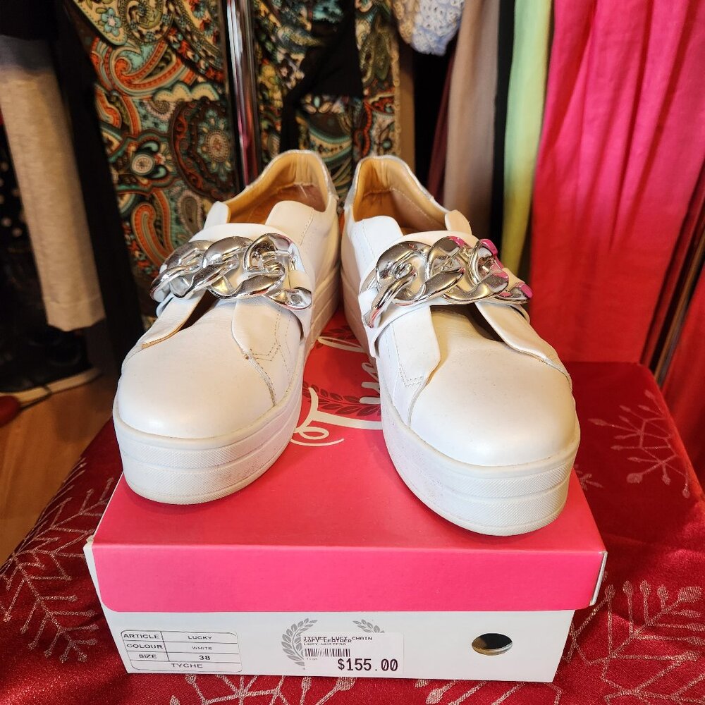 New Tyche Lucy Chain Soft White Leather Shoes